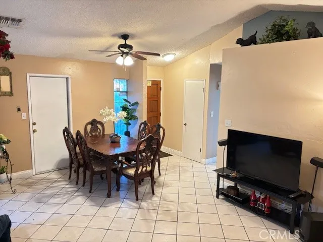 5900 Stone Bridge Bakersfield, CA 93313