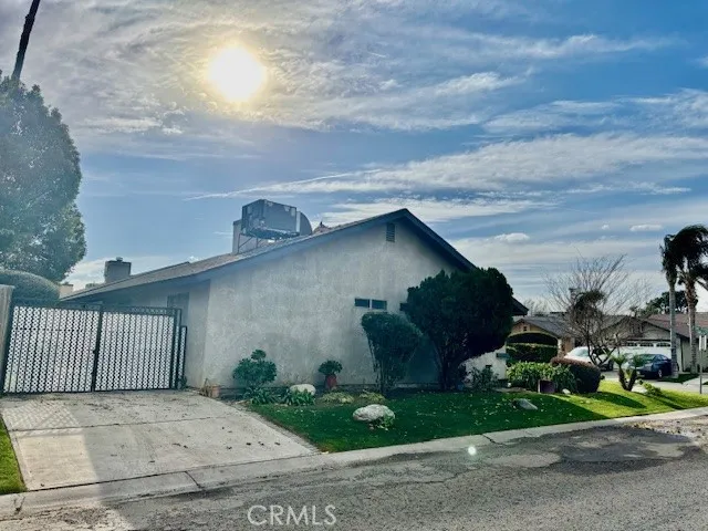 5900 Stone Bridge Bakersfield, CA 93313