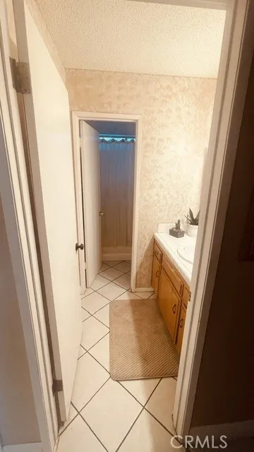 5900 Stone Bridge Bakersfield, CA 93313