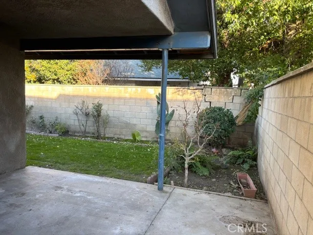 5900 Stone Bridge Bakersfield, CA 93313