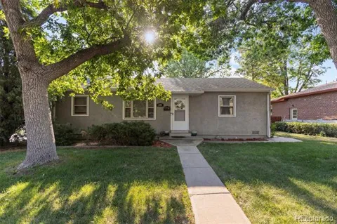 1600 S Ivy Way