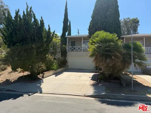 3283 Kelton Avenue