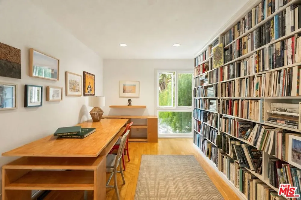 454 Sycamore Road Santa Monica, CA 90402