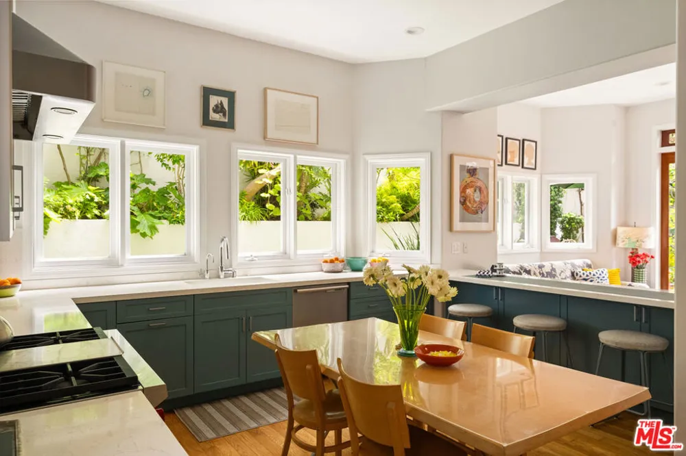 454 Sycamore Road Santa Monica, CA 90402