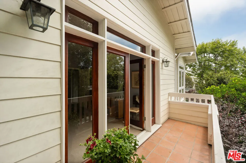 454 Sycamore Road Santa Monica, CA 90402