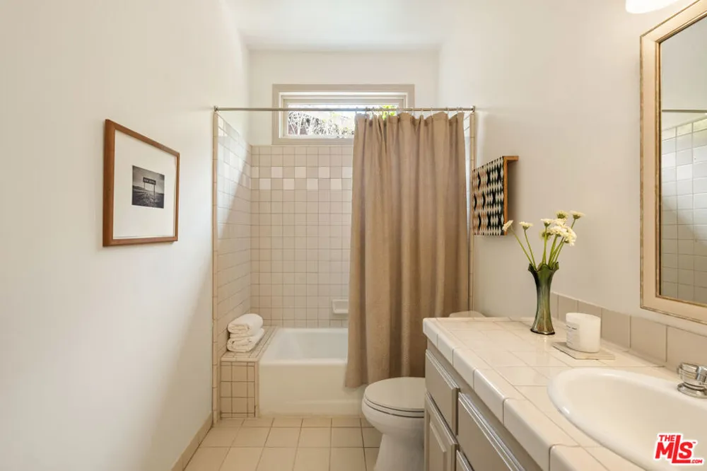 454 Sycamore Road Santa Monica, CA 90402