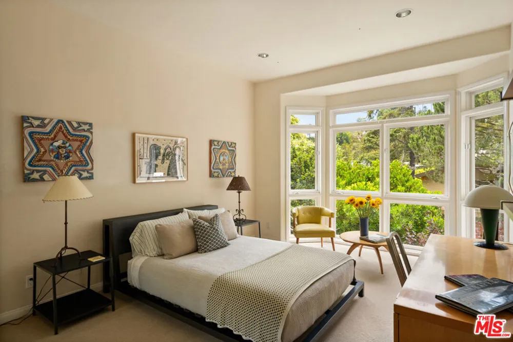 454 Sycamore Road Santa Monica, CA 90402