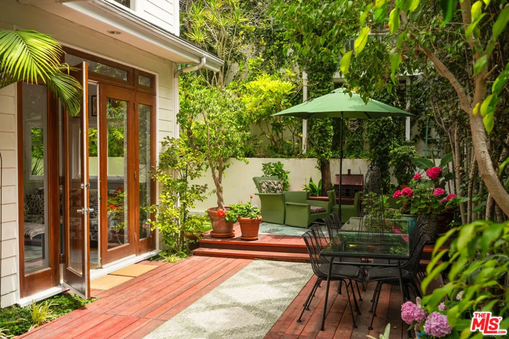 454 Sycamore Road Santa Monica, CA 90402