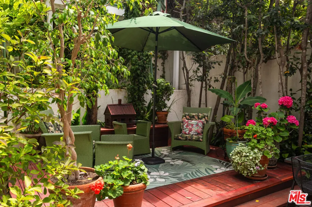 454 Sycamore Road Santa Monica, CA 90402