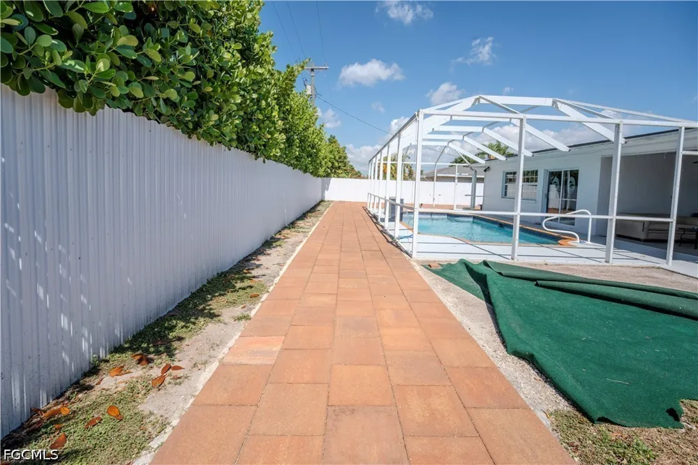 SE 37th Terrace Cape Coral, FL 33904