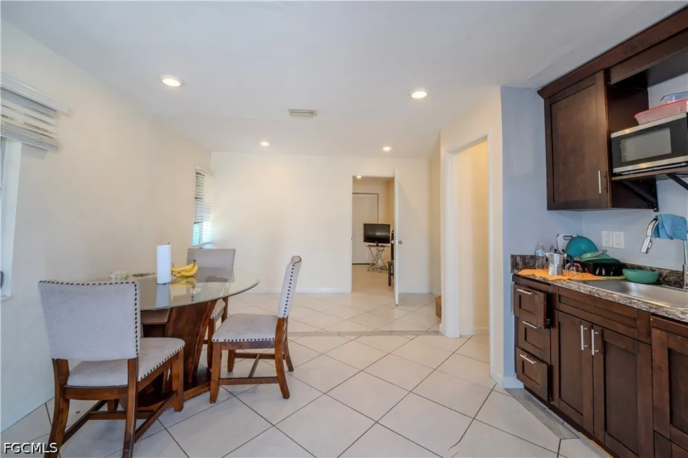 SE 37th Terrace Cape Coral, FL 33904
