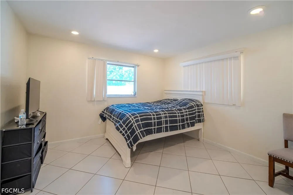 SE 37th Terrace Cape Coral, FL 33904