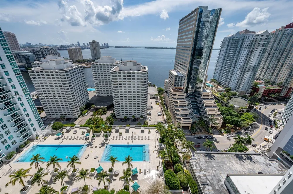 951 Brickell Ave #2608 Miami, FL 33131