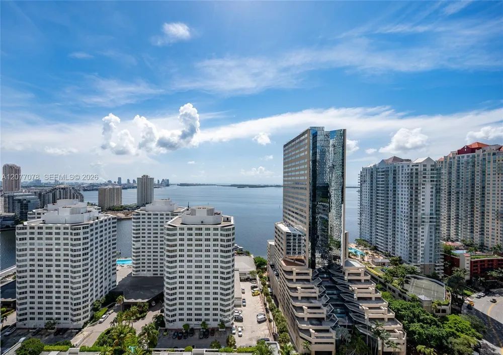 951 Brickell Ave #2608 Miami, FL 33131