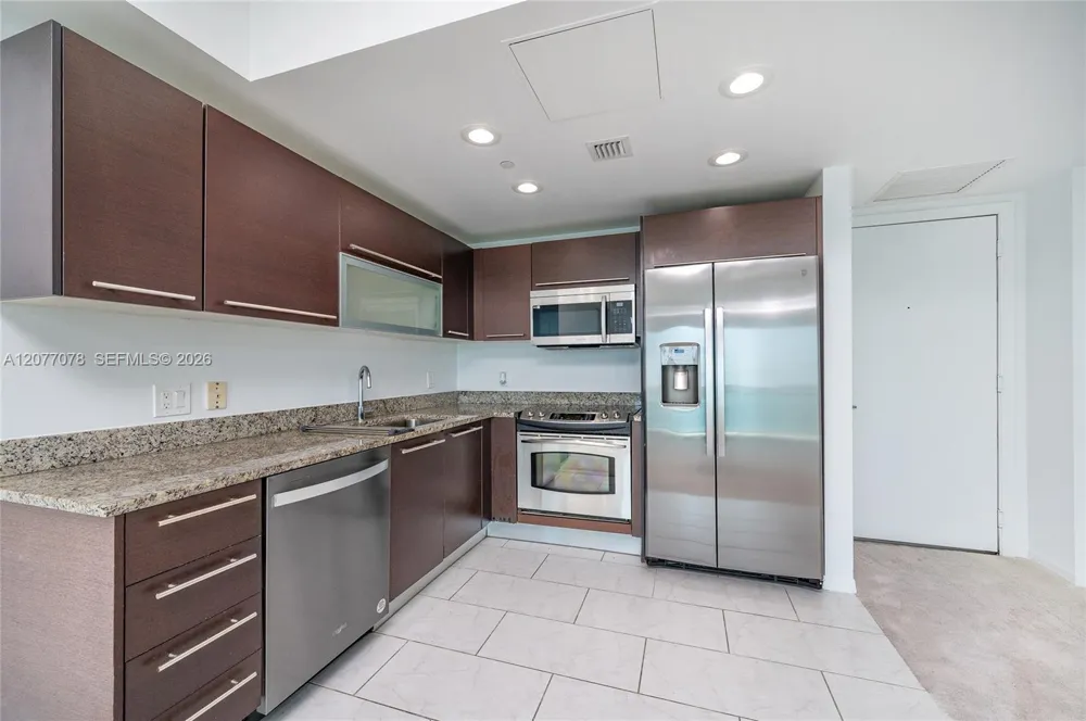 951 Brickell Ave #2608 Miami, FL 33131