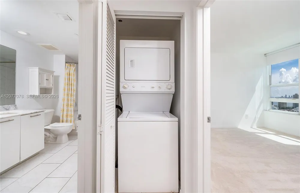 951 Brickell Ave #2608 Miami, FL 33131