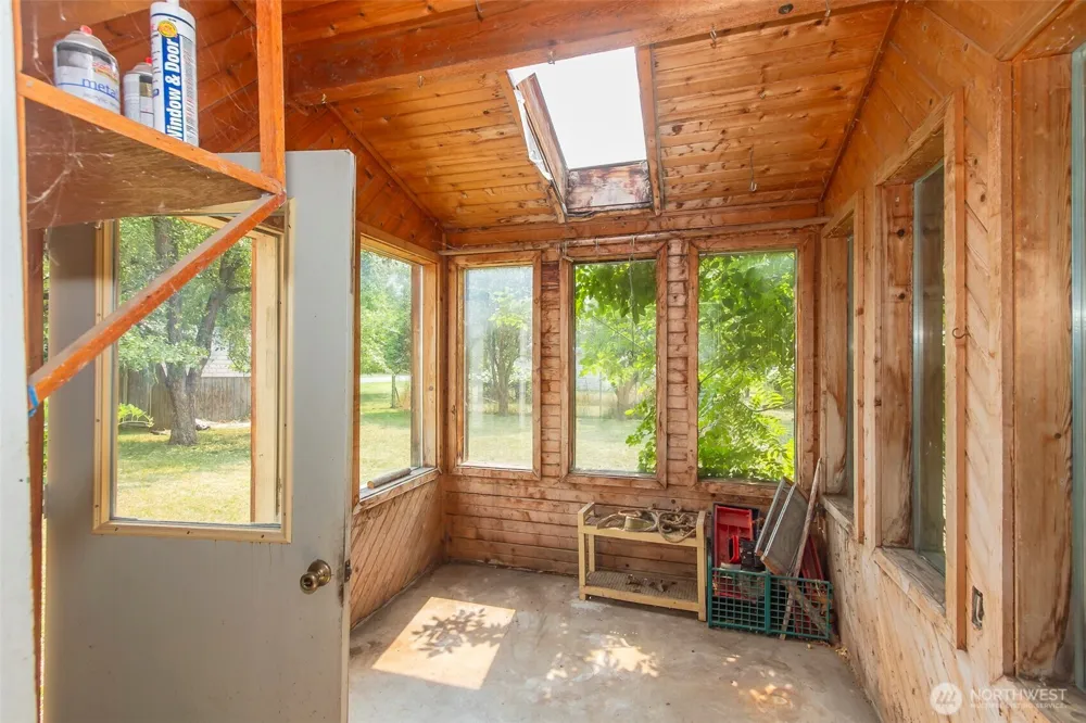 558 E 1st Avenue Colville, WA 99114