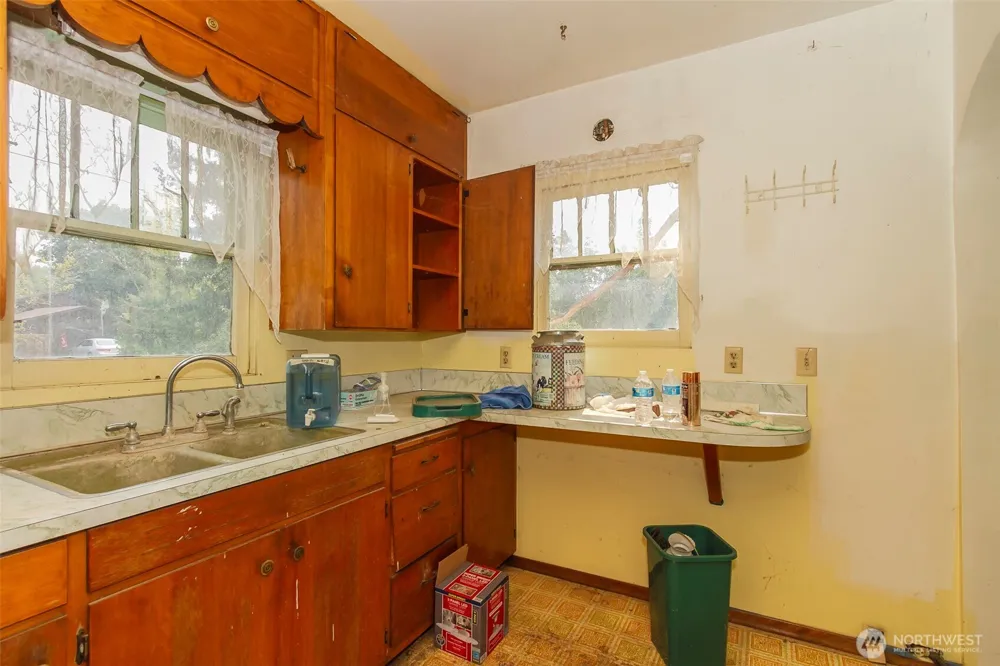558 E 1st Avenue Colville, WA 99114