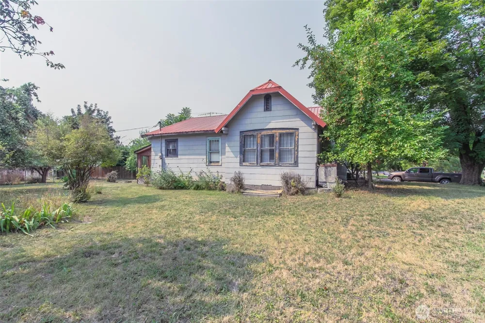 558 E 1st Avenue Colville, WA 99114