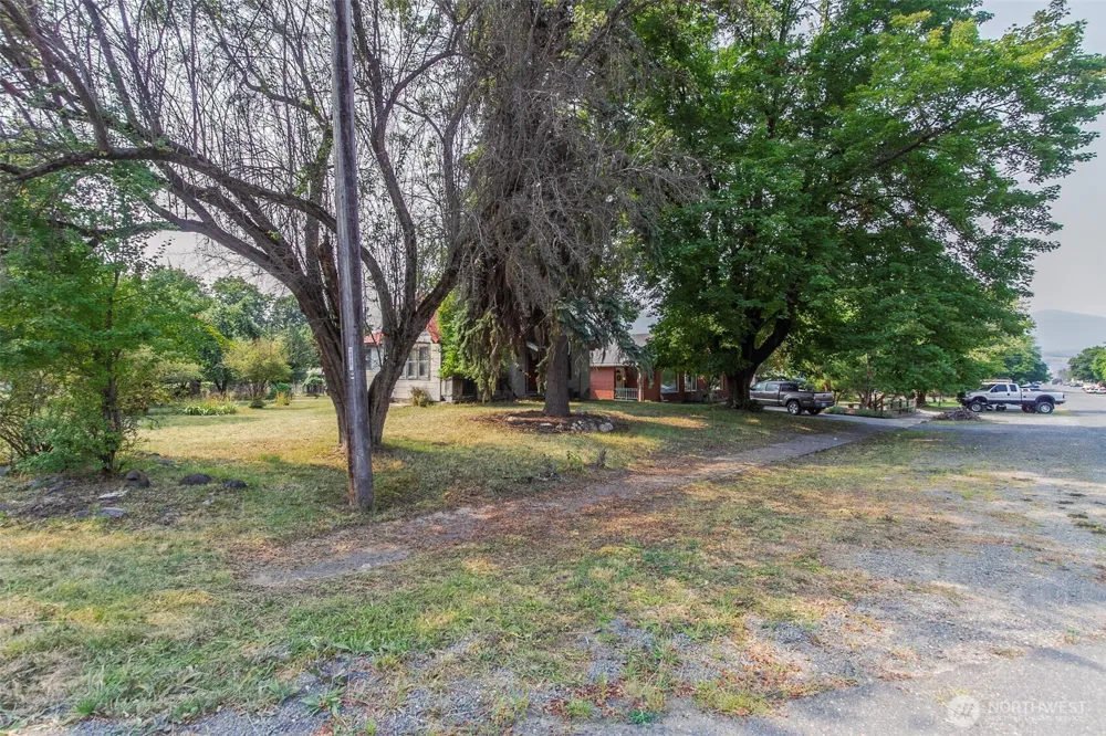 558 E 1st Avenue Colville, WA 99114