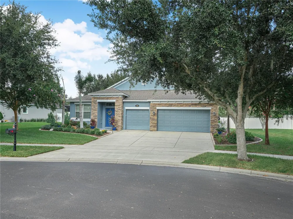 112 PECORRI COURT Auburndale, FL 33823