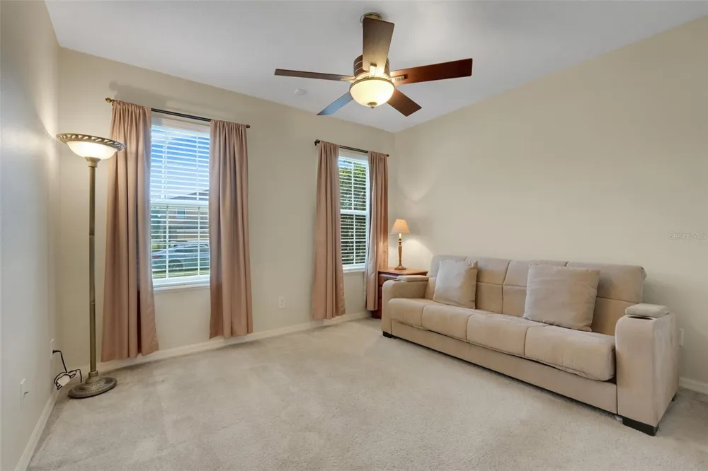 221 DAIGLEDOG STREET St Cloud, FL 34772