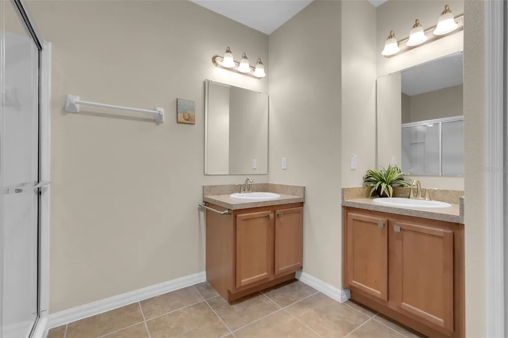 221 DAIGLEDOG STREET St Cloud, FL 34772