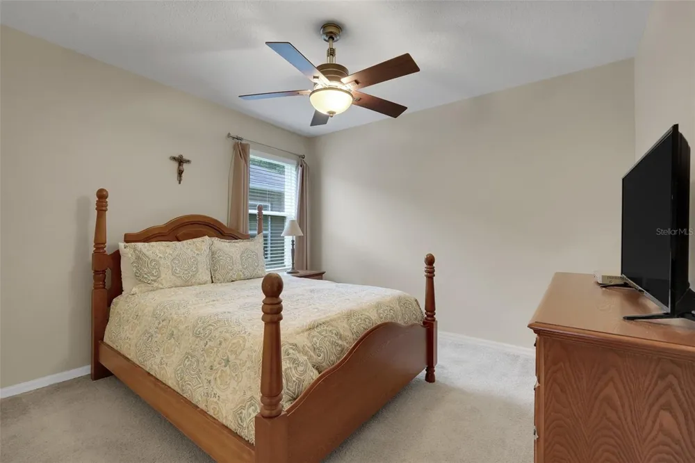 221 DAIGLEDOG STREET St Cloud, FL 34772