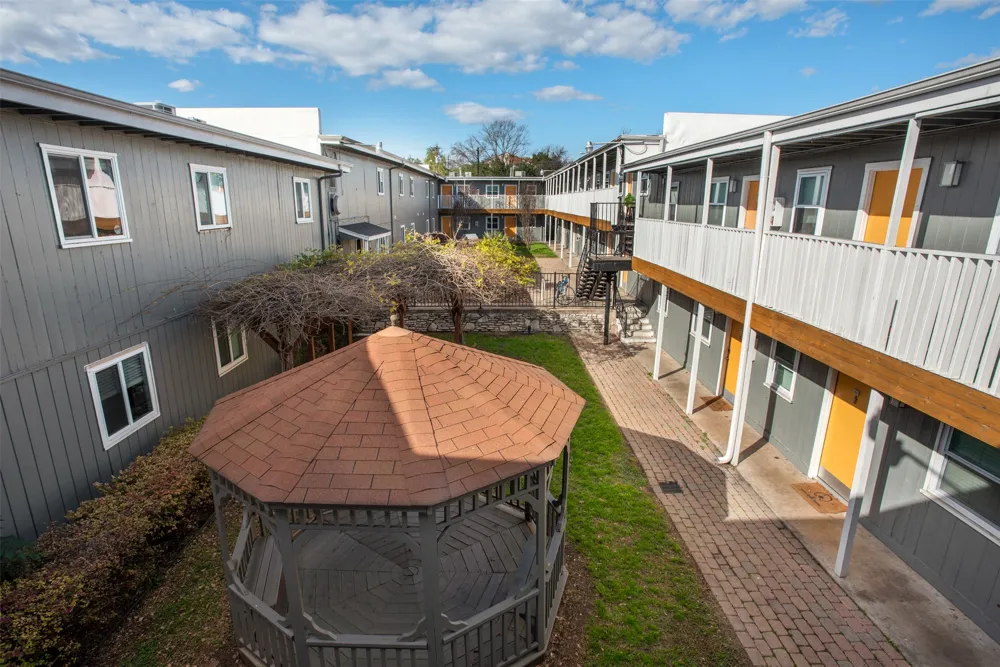 2401 Manor Road #209 Austin, TX 78722