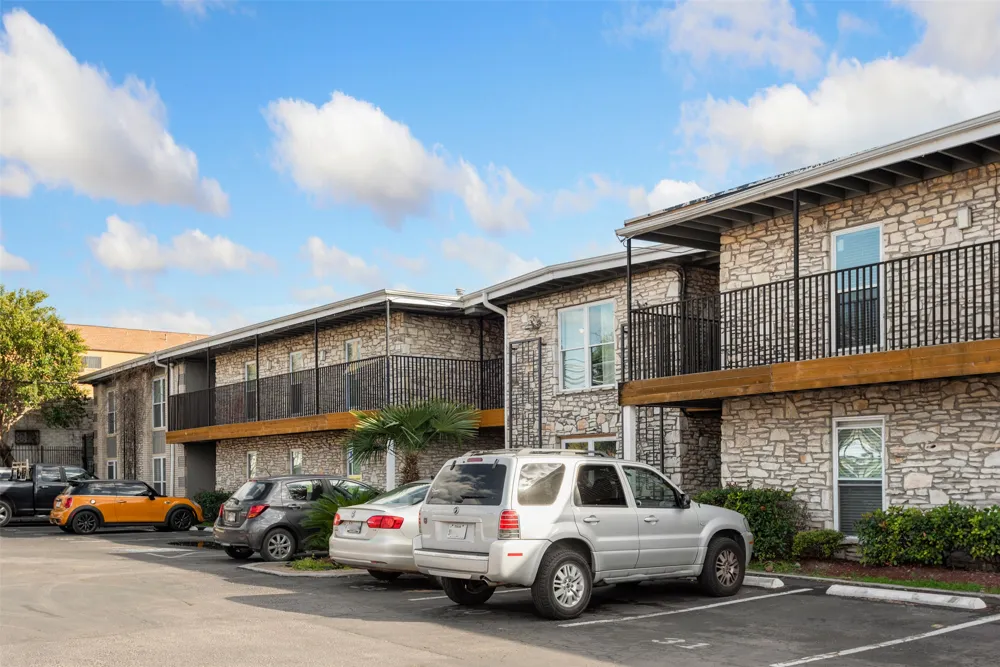 2401 Manor Road #209 Austin, TX 78722