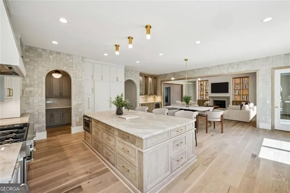 1704 Athena WAY Athens, GA 30606