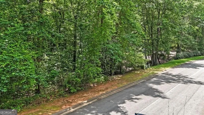 40 Coral DR Whitesburg, GA 30185