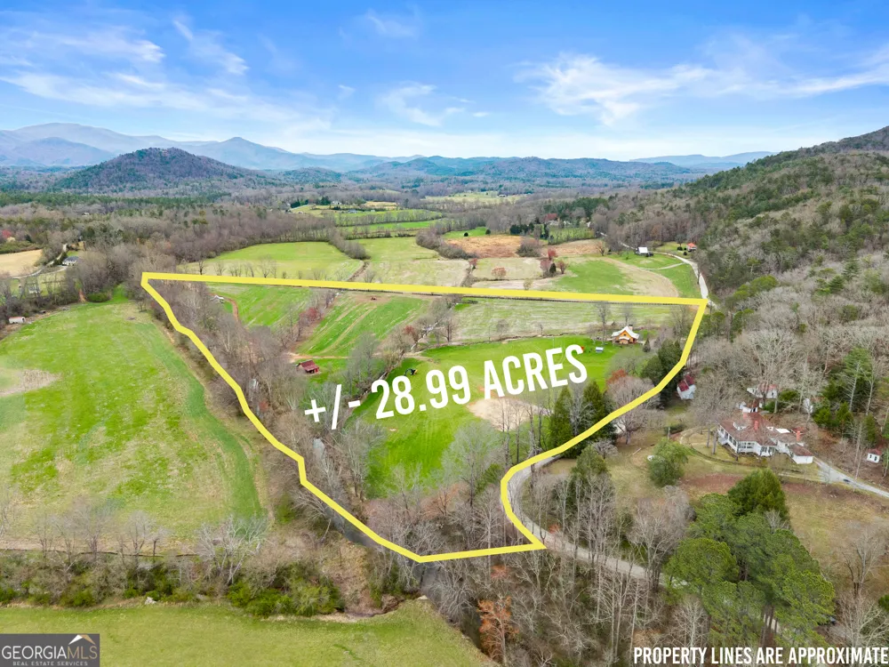 605 Lynch Mountain RD Sautee Nacoochee, GA 30571