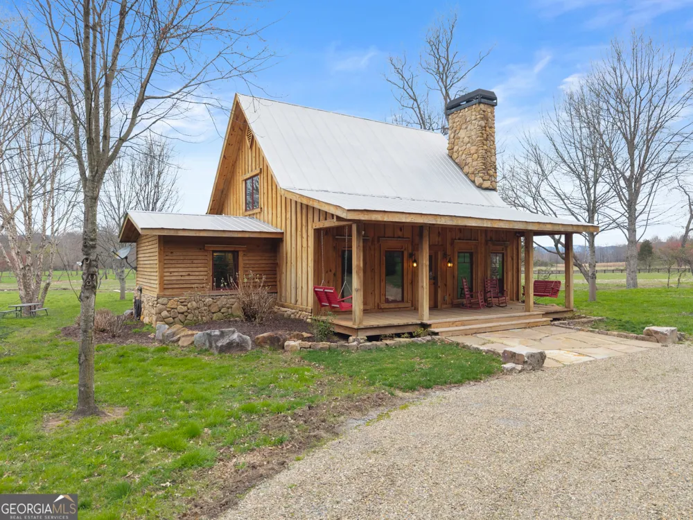 605 Lynch Mountain RD Sautee Nacoochee, GA 30571