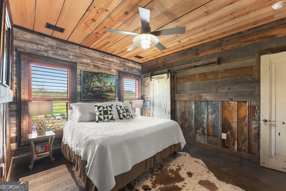 605 Lynch Mountain RD Sautee Nacoochee, GA 30571