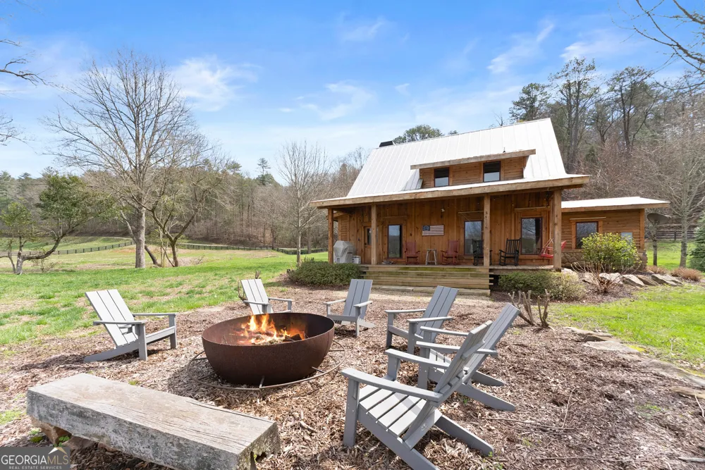 605 Lynch Mountain RD Sautee Nacoochee, GA 30571