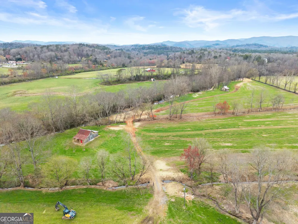 605 Lynch Mountain RD Sautee Nacoochee, GA 30571