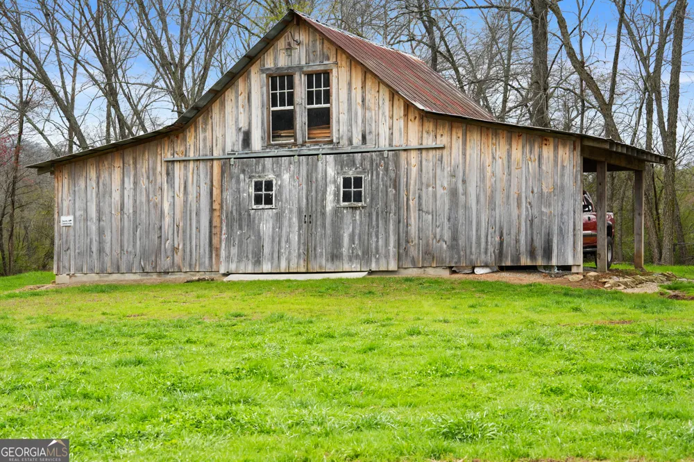 605 Lynch Mountain RD Sautee Nacoochee, GA 30571