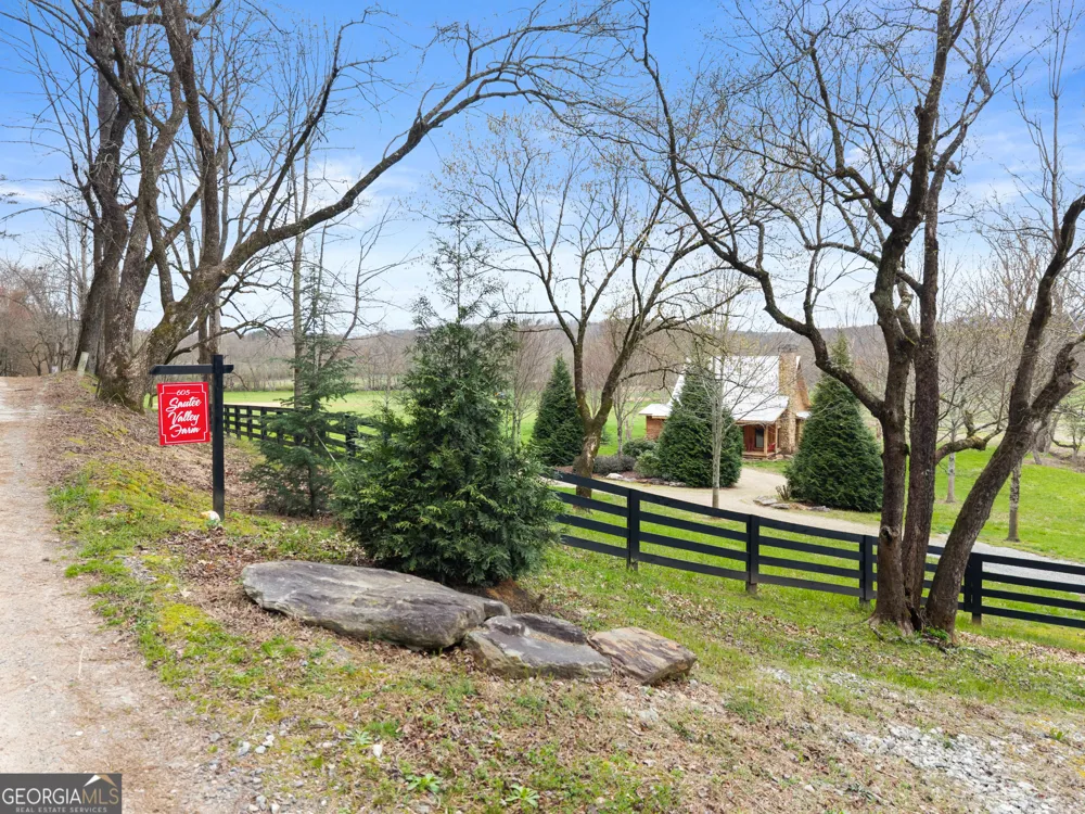 605 Lynch Mountain RD Sautee Nacoochee, GA 30571