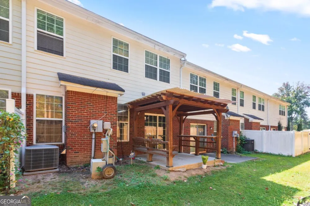 1126 Treymont LN Lawrenceville, GA 30045