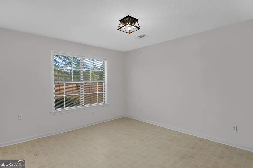 52 Northgate LN Collins, GA 30421