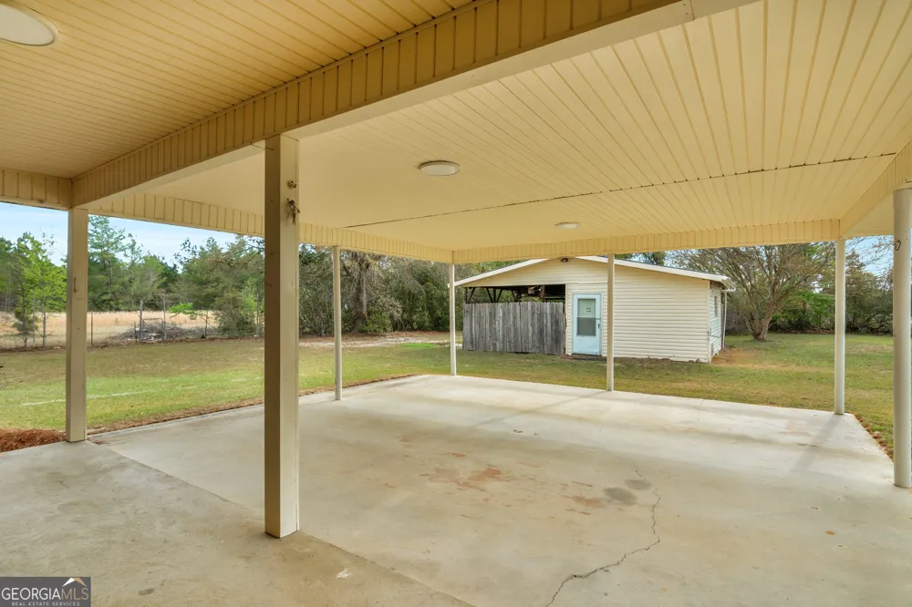 52 Northgate LN Collins, GA 30421