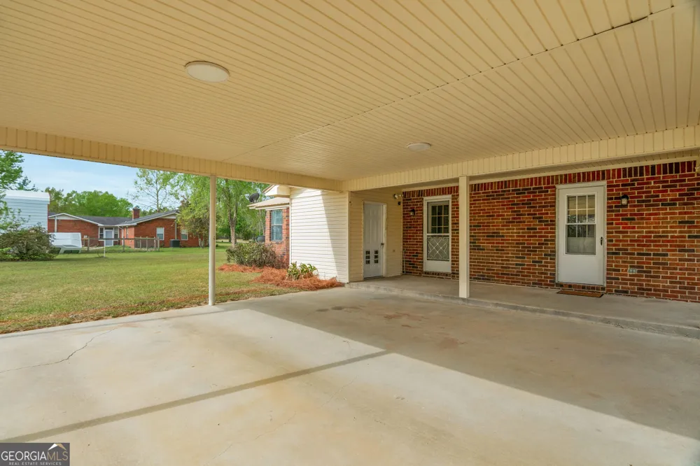 52 Northgate LN Collins, GA 30421