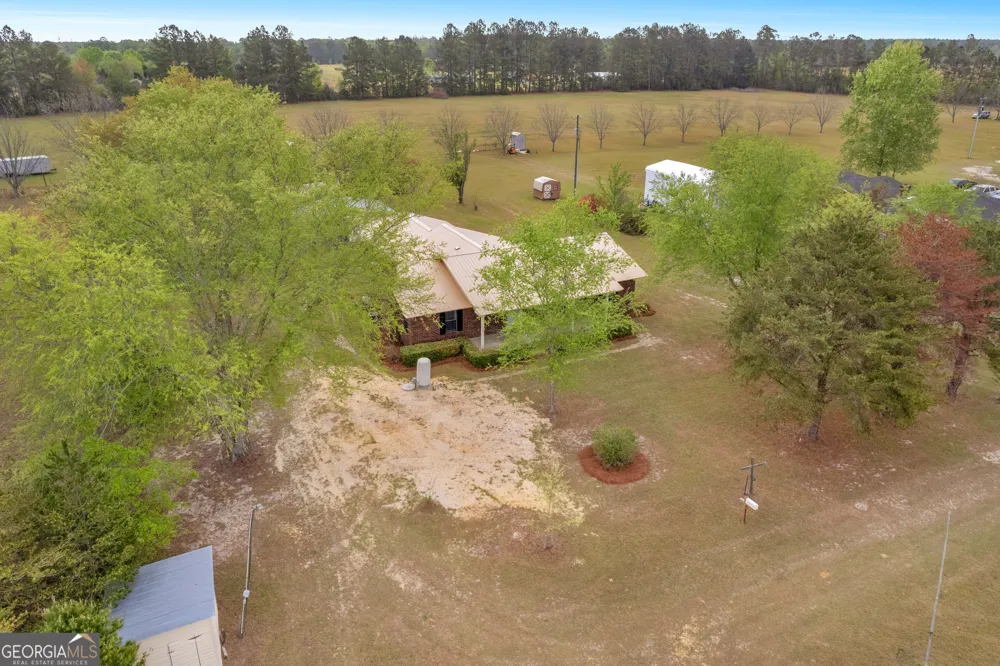 52 Northgate LN Collins, GA 30421