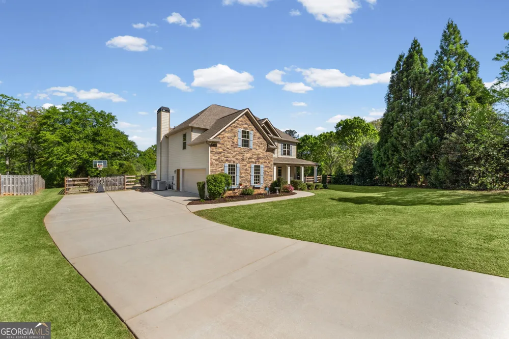 15 Austin Storey CIR Newnan, GA 30263