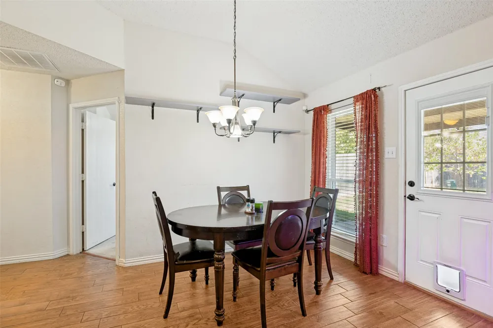540 Cambridge Drive Saginaw, TX 76179