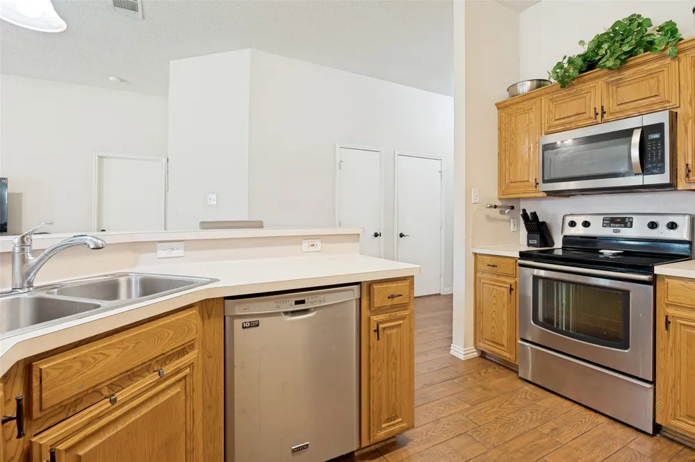 540 Cambridge Drive Saginaw, TX 76179