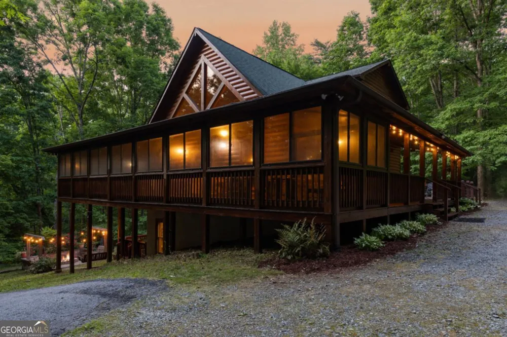 220 Solar DR Blue Ridge, GA 30513