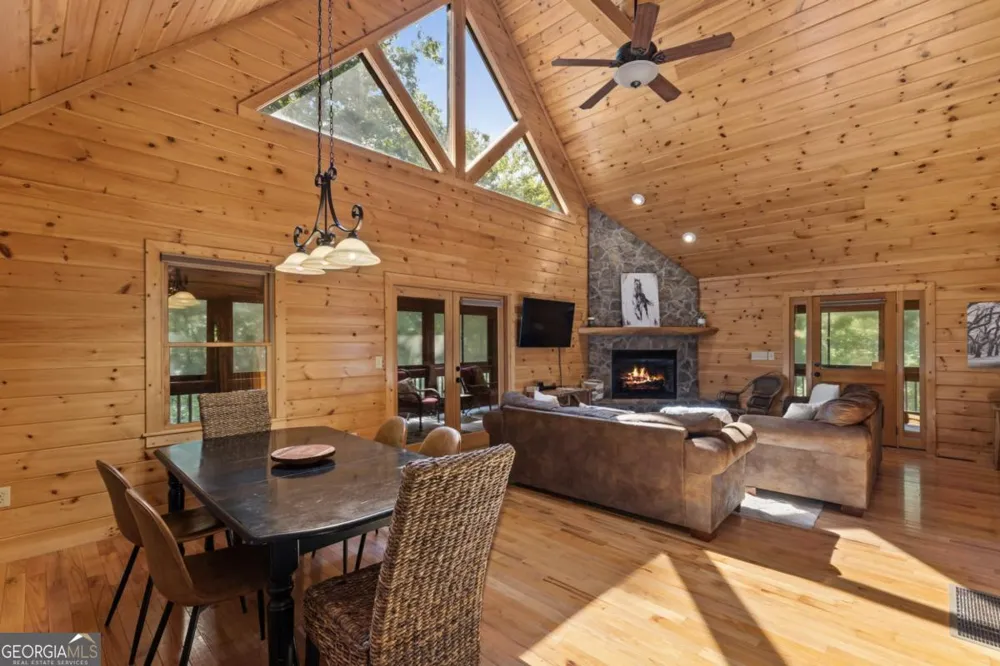 220 Solar DR Blue Ridge, GA 30513