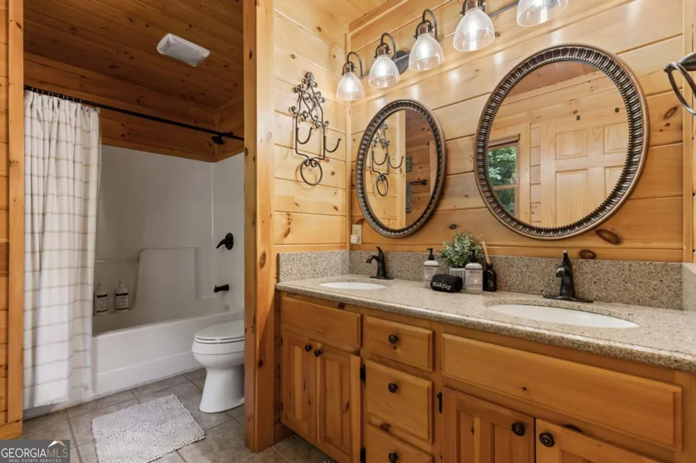 220 Solar DR Blue Ridge, GA 30513